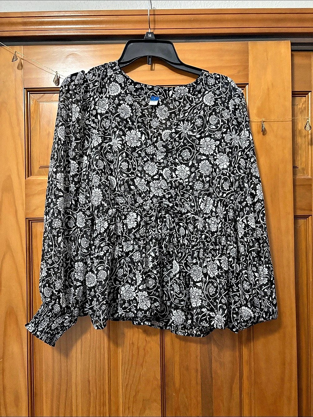 Old Navy Smocked Floral Sheer Blouse Black & White Medium